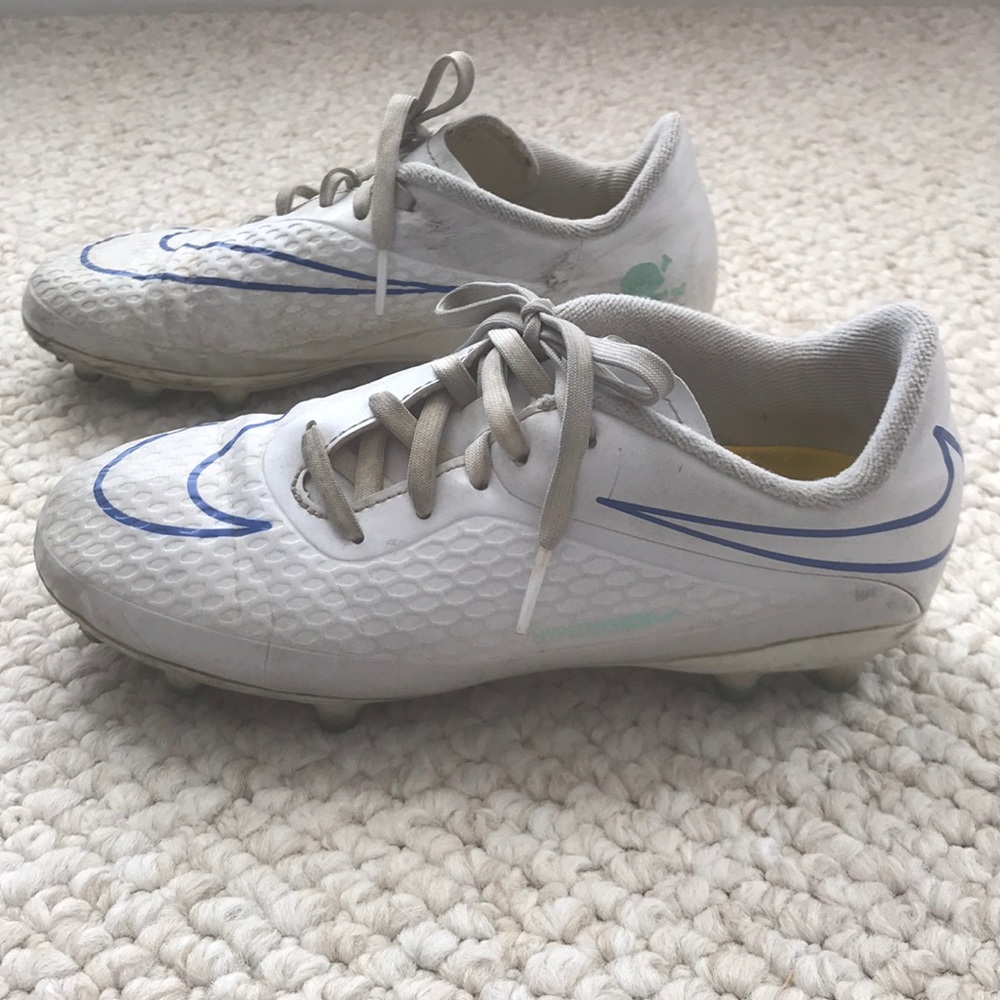 Nike cleats - Picture 2 of 7